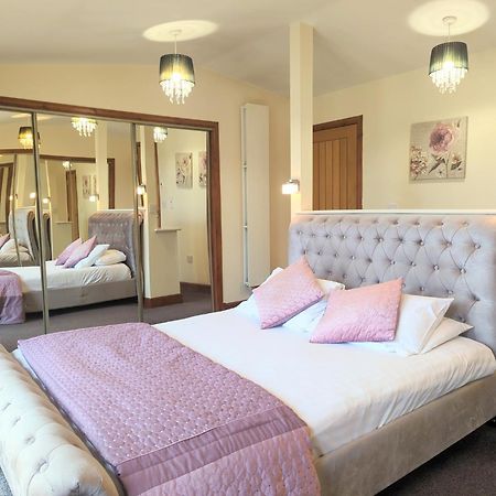 Torridon 1 With Private Hot Tub - Fife - Loch Leven - Lomond Hills- Pet Friendly Villa Kelty Buitenkant foto