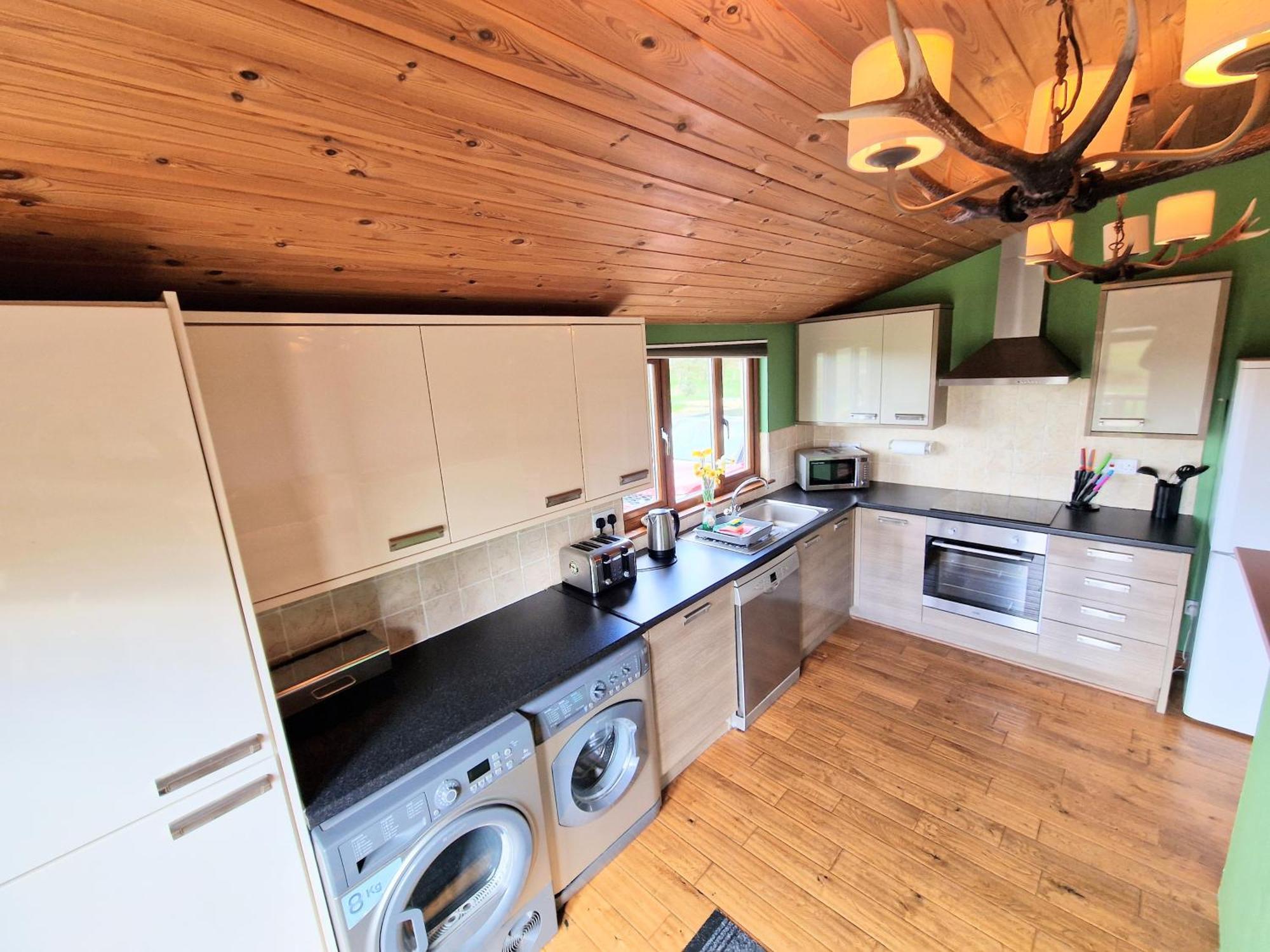 Torridon 1 With Private Hot Tub - Fife - Loch Leven - Lomond Hills- Pet Friendly Villa Kelty Buitenkant foto