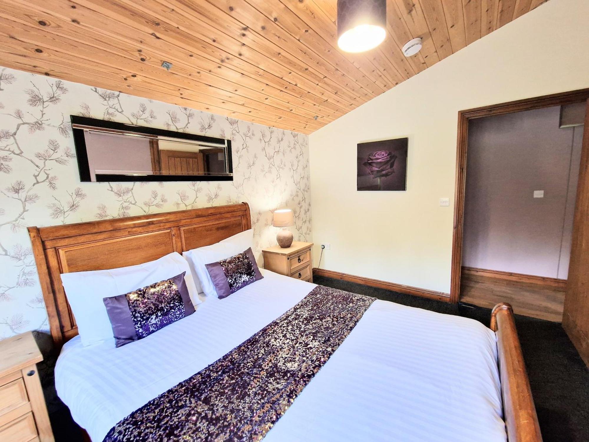 Torridon 1 With Private Hot Tub - Fife - Loch Leven - Lomond Hills- Pet Friendly Villa Kelty Buitenkant foto