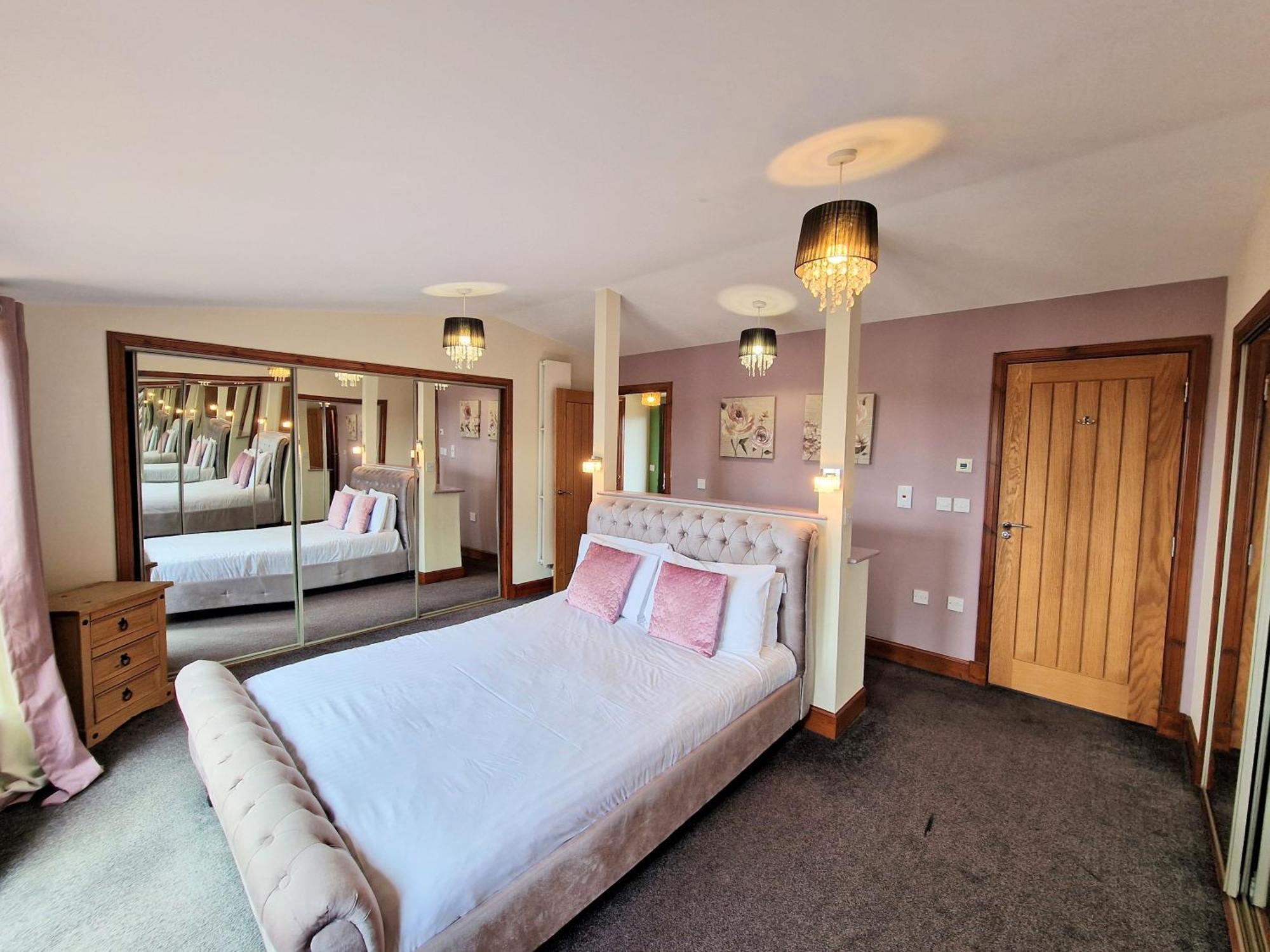 Torridon 1 With Private Hot Tub - Fife - Loch Leven - Lomond Hills- Pet Friendly Villa Kelty Buitenkant foto