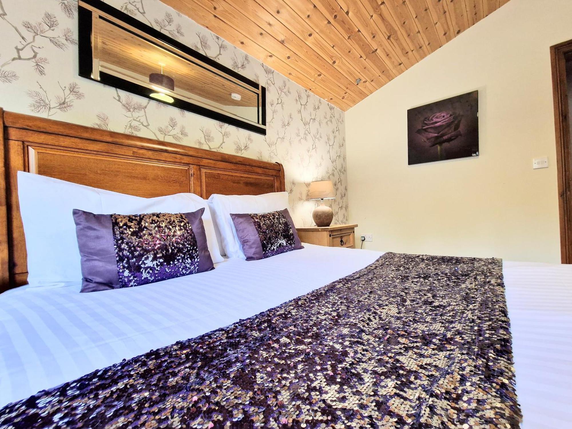 Torridon 1 With Private Hot Tub - Fife - Loch Leven - Lomond Hills- Pet Friendly Villa Kelty Buitenkant foto