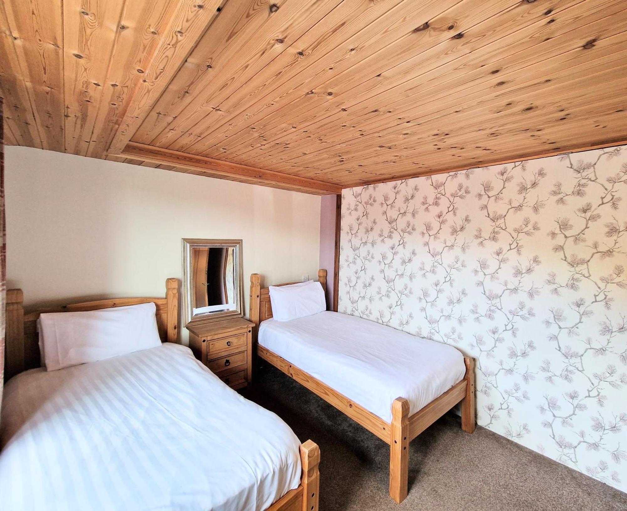 Torridon 1 With Private Hot Tub - Fife - Loch Leven - Lomond Hills- Pet Friendly Villa Kelty Buitenkant foto